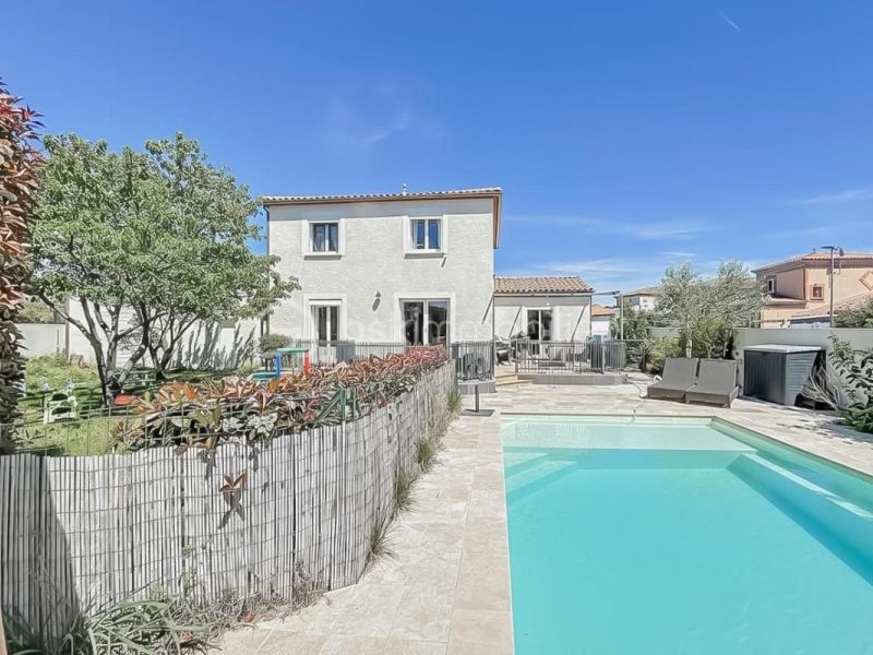 A louer MAISON  5 PIECES 147 M2 BORD DE MER POMEROLS