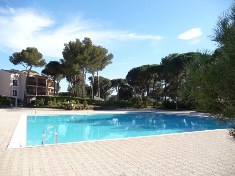 A louer APPARTEMENT T2 38 M2 TERRASSE BORD DE MER SAINT RAPHAEL