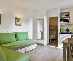 A louer APPARTEMENT T2 38 M2 TERRASSE BORD DE MER SAINT RAPHAEL