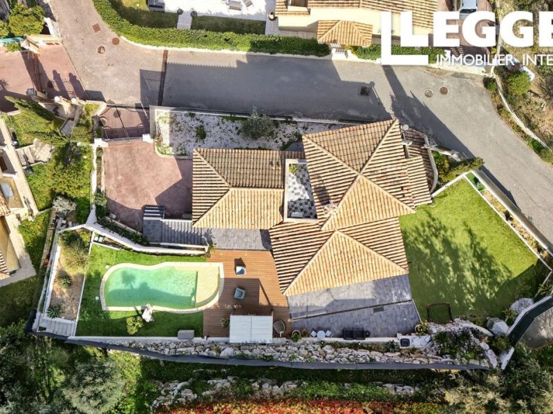 A louer MAISON  4 PIECES 150 M2 BORD DE MER NICE