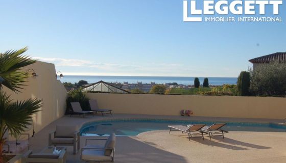 A vendre MAISON  242 M2 VUE MER CAGNES SUR MER