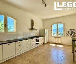 A louer MAISON  11 PIECES 410 M2  RIA SIRACH