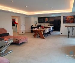 A vendre MAISON  10 PIECES 300 M2  ROQUEFORT LES PINS