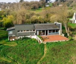 A vendre Maison 8 pieces 198 m&sup2;  vue mer et acces direct plage PLOUBAZLANEC