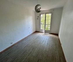 A louer APPARTEMENT T2 49 M2 TERRASSE BORD DE MER SAINT RAPHAEL