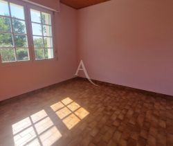 A vendre MAISON  5 PIECES 82 M2 BORD DE MER TALMONT SAINT HILAIRE