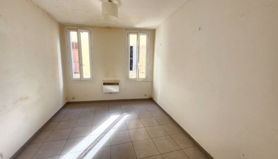 A louer APPARTEMENT T2 36 M2 BORD DE MER LA CIOTAT