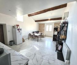 A louer APPARTEMENT DUPLEX T3 53 M2  NIMES