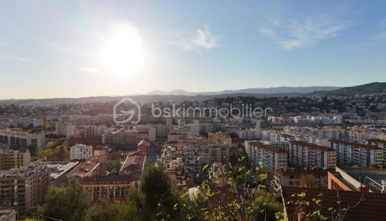 A louer APPARTEMENT DE PRESTIGE T4 105 M2 VUE MER NICE