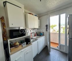 A louer APPARTEMENT T3 51 M2 BORD DE MER TOULON
