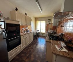 A louer APPARTEMENT T3 98 M2 BORD DE MER SETE