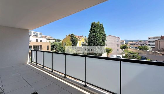 A vendre APPARTEMENT DE PRESTIGE T3 61 M2 TERRASSE PLAGE à PIED LA CIOTAT