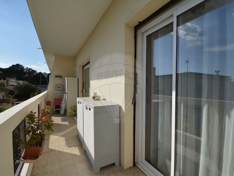 A louer APPARTEMENT T3 50 M2 TERRASSE BORD DE MER ANTIBES