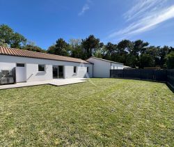 A vendre MAISON  4 PIECES 88 M2 BORD DE MER SAINT VINCENT SUR JARD