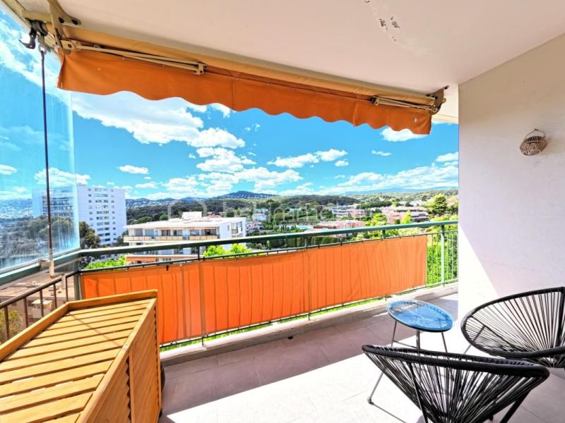 A louer APPARTEMENT T3 63 M2 TERRASSE VUE MER ANTIBES