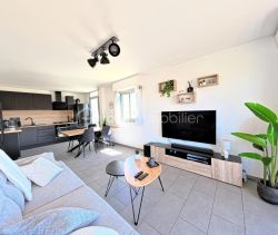 A louer APPARTEMENT T3 63 M2 TERRASSE VUE MER ANTIBES