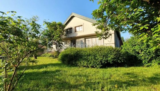 A vendre MAISON  DE MAîTRE BORD DE MER SAINT JEAN D ANGELY