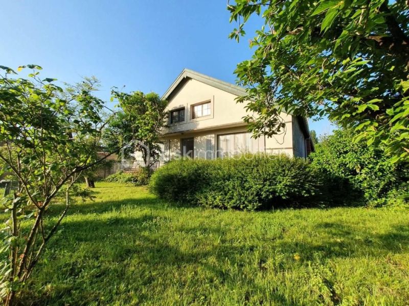 A vendre MAISON  DE MAîTRE BORD DE MER SAINT JEAN D ANGELY