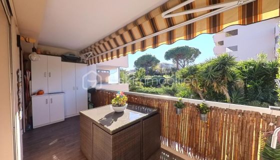 A louer APPARTEMENT T3 59 M2 TERRASSE BORD DE MER ANTIBES