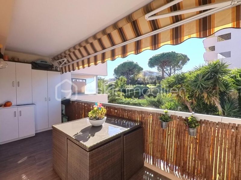 A louer APPARTEMENT T3 59 M2 TERRASSE BORD DE MER ANTIBES