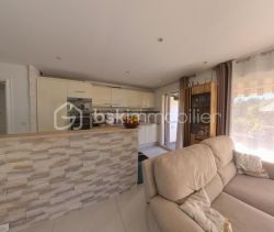 A louer APPARTEMENT T3 59 M2 TERRASSE BORD DE MER ANTIBES