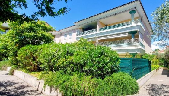 A louer APPARTEMENT DE PRESTIGE T3 62 M2 TERRASSE  PEGOMAS
