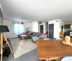 A louer MAISON  4 PIECES 107 M2  PEZENAS