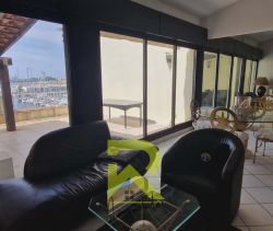 A louer APPARTEMENT DUPLEX T4 87 M2 TERRASSE BORD DE MER AGDE