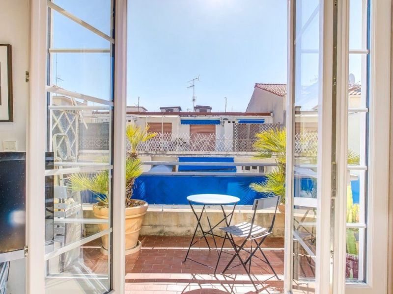 A louer APPARTEMENT T2 73 M2 BORD DE MER NICE