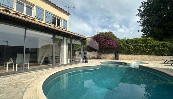 A louer MAISON  4 PIECES 100 M2 BORD DE MER CAGNES SUR MER