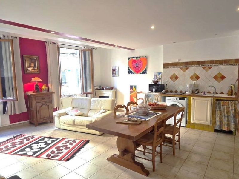 A louer APPARTEMENT T2 53 M2  SIGNES