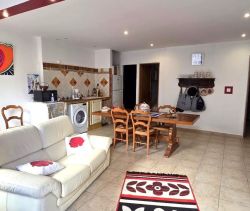 A louer APPARTEMENT T2 53 M2  SIGNES