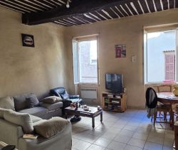 A louer APPARTEMENT T3 56 M2  CUGES LES PINS