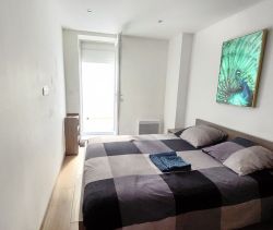A louer APPARTEMENT NEUF T3 51 M2 BORD DE MER LA CIOTAT
