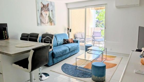A louer APPARTEMENT T2 40 M2  NIMES