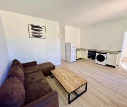 A louer APPARTEMENT T2 37 M2 BORD DE MER LA SEYNE SUR MER