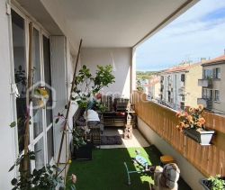 A louer APPARTEMENT T4 80 M2 TERRASSE BORD DE MER LA SEYNE SUR MER