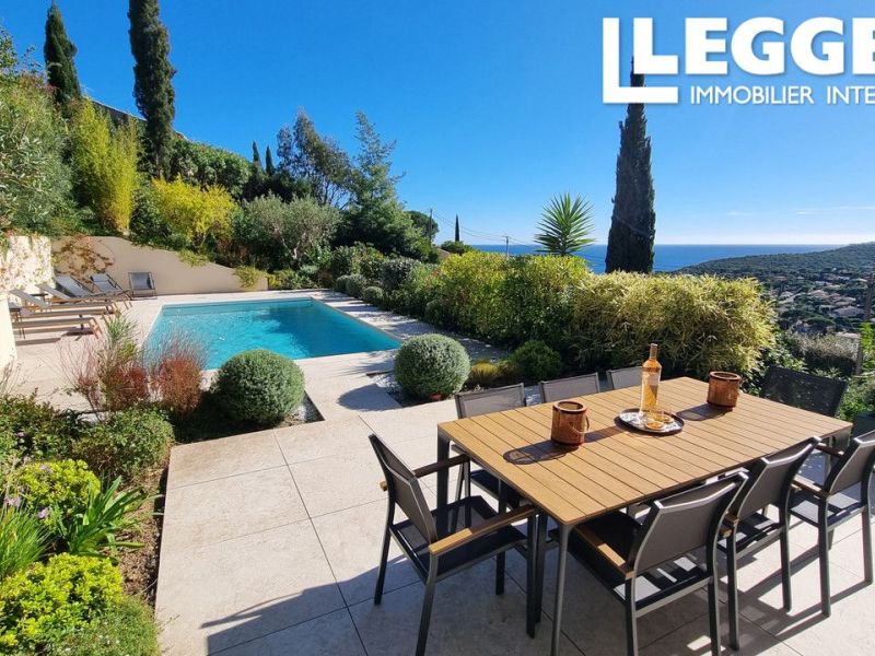 A vendre MAISON  6 PIECES 148 M2 VUE MER CAVALAIRE SUR MER