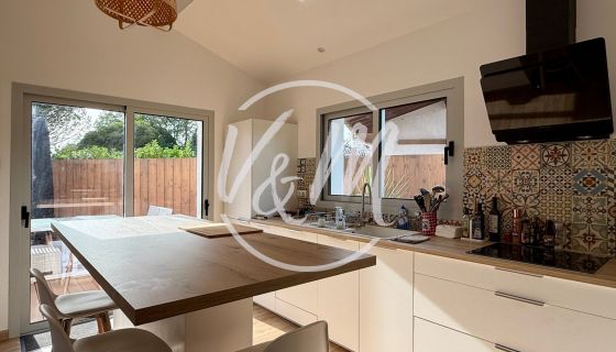 A vendre JOLIE MAISON CONTEMPORAINE 5 PIECES 100 M&sup2; Andernos-les-Bains 
