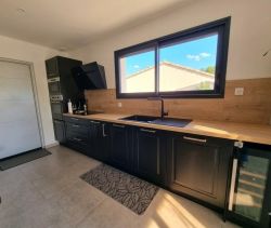 A louer MAISON  4 PIECES 107 M2  BIZE MINERVOIS