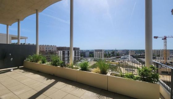 A louer APPARTEMENT DUPLEX T5 107 M2 TERRASSE  BORDEAUX