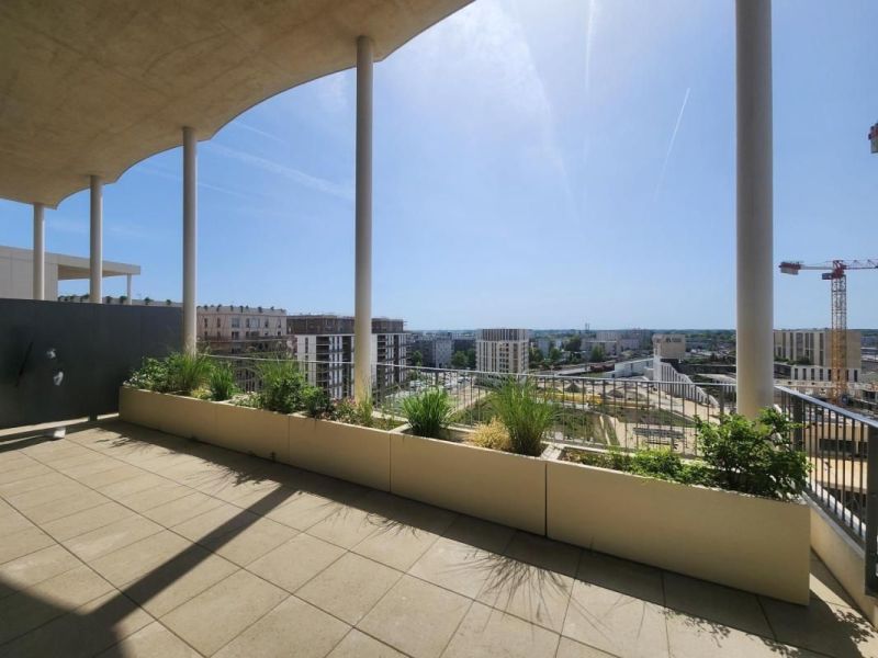 A louer APPARTEMENT DUPLEX T5 107 M2 TERRASSE  BORDEAUX