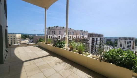 A louer APPARTEMENT DUPLEX NEUF T4 93 M2 TERRASSE  BORDEAUX