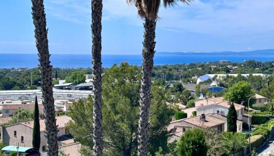 A louer APPARTEMENT T2 30 M2 TERRASSE VUE MER SAINT RAPHAEL