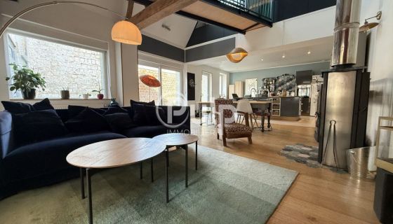 A louer LOFT  6 PIECES 157 M2  ARRAS