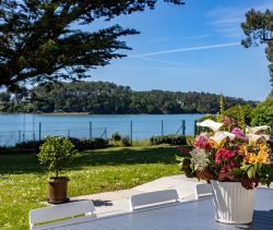 A vendre PropriETE 6 PIECES 116 M&sup2; les pieds dans l'eau Arradon