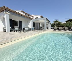 A vendre MAISON  5 PIECES 119 M2 PIEDS DANS L'EAU LES ISSAMBRES