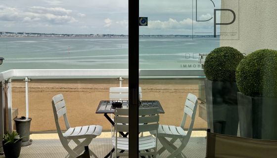 A louer APPARTEMENT DUPLEX T4 58 M2 TERRASSE PIEDS DANS L'EAU LE POULIGUEN