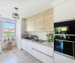 A louer APPARTEMENT  75 M2 BORD DE MER LA CIOTAT