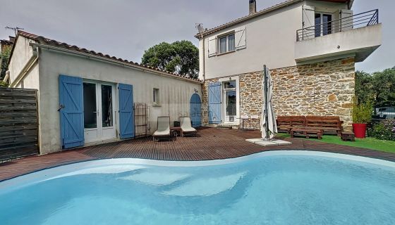 A louer MAISON  DE MAîTRE  LE CASTELLET Saint Cyr sur Mer